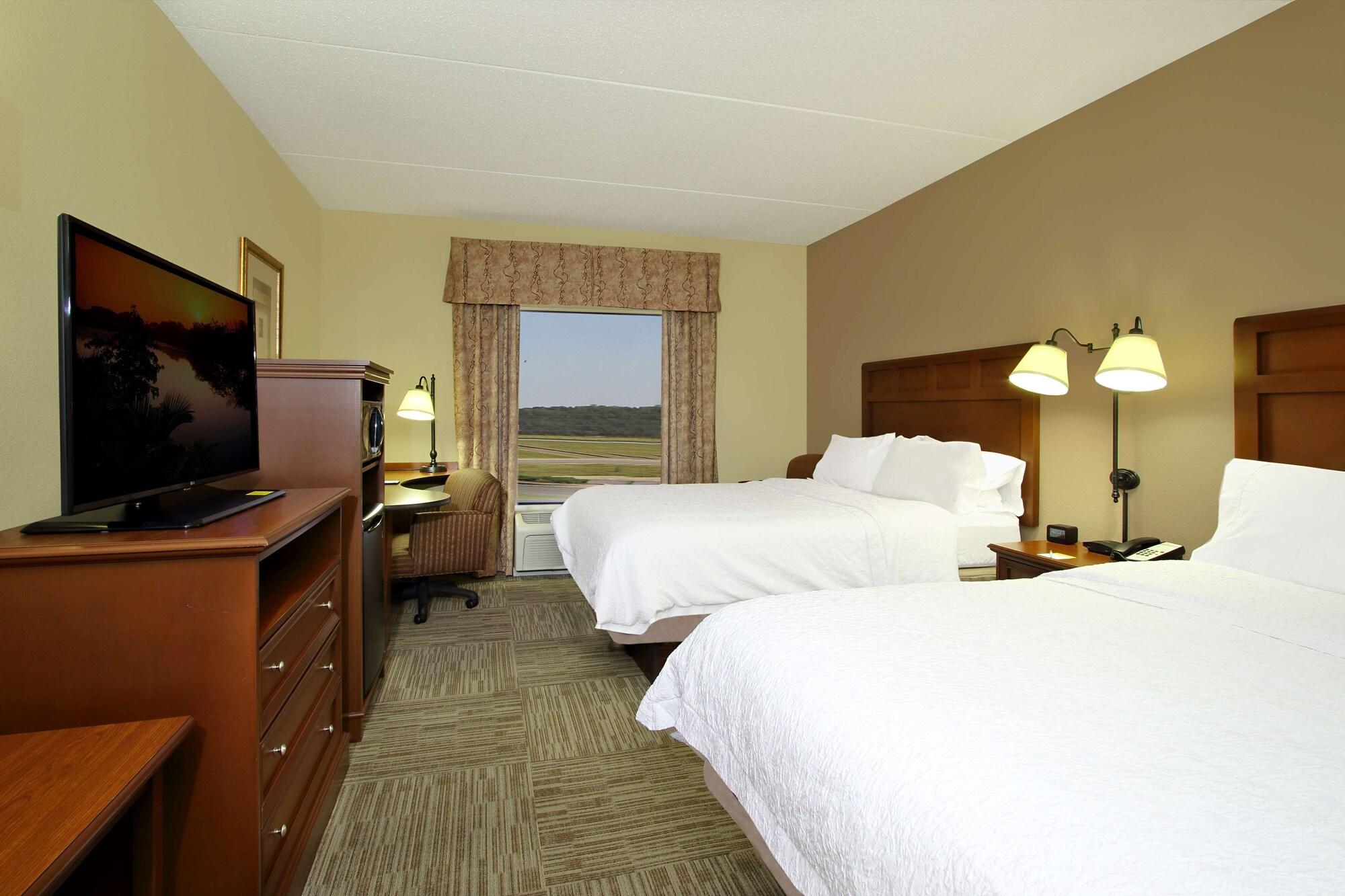 Hampton Inn & Suites Madisonville Exterior foto