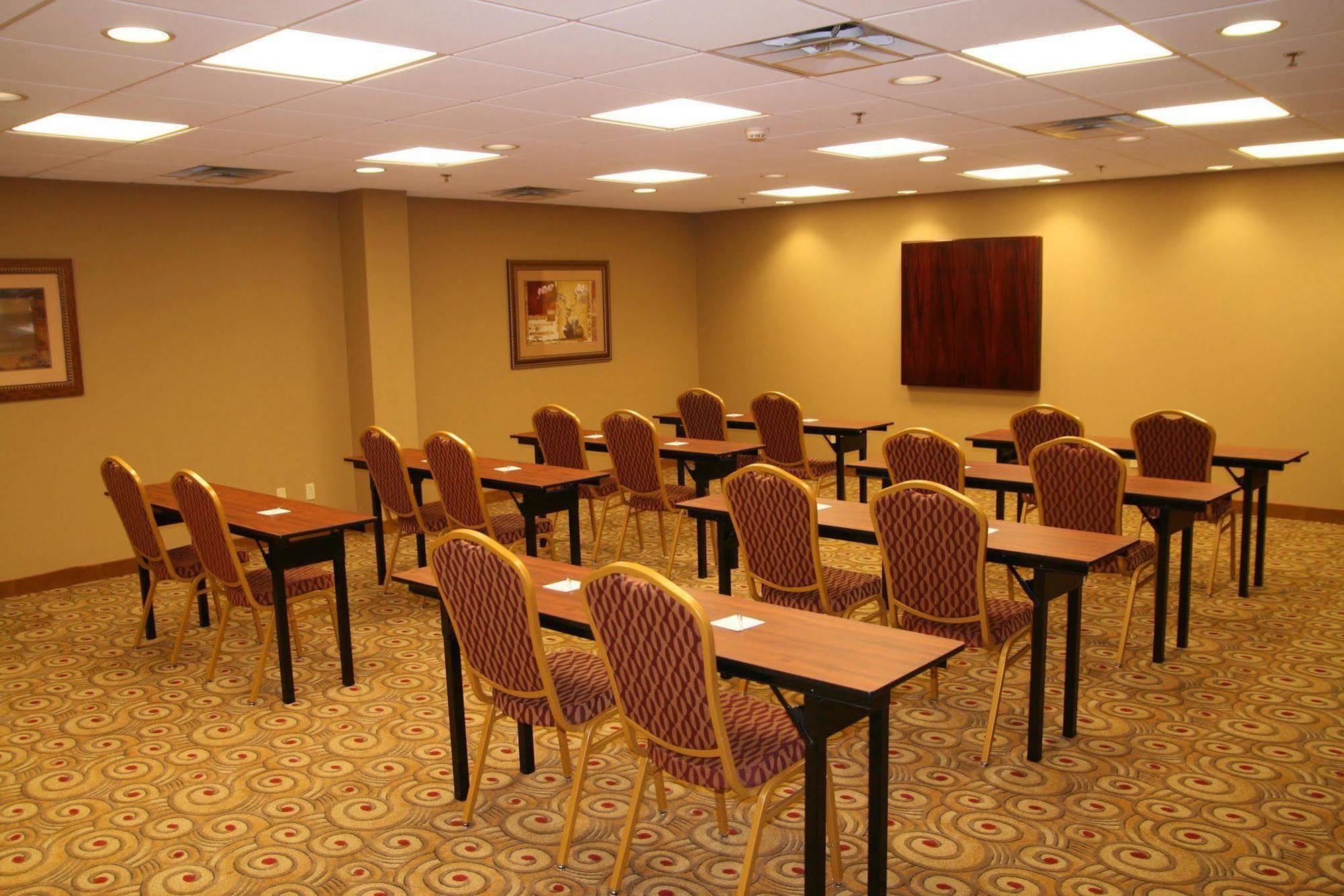 Hampton Inn & Suites Madisonville Exterior foto